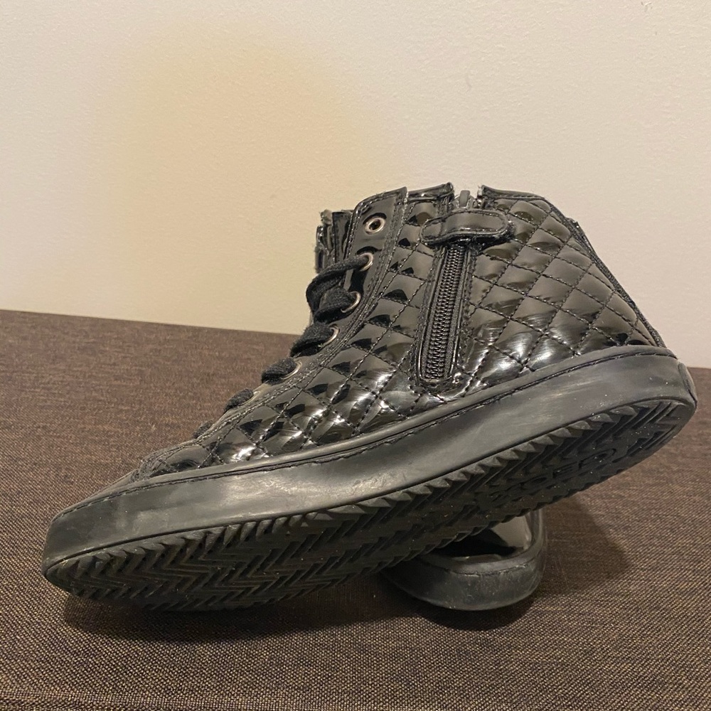 GEOX girls patent leather snickers.